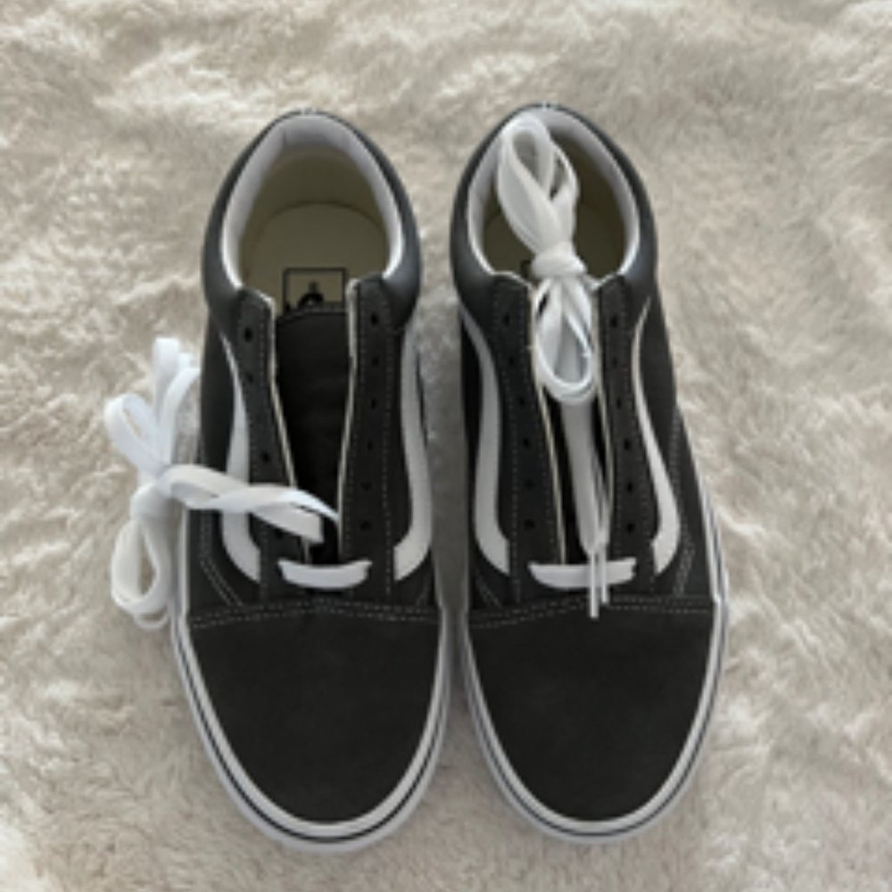 NWOT Womens Dark Grey Old Skool Vans NEVER WORN - Picture 2 of 6